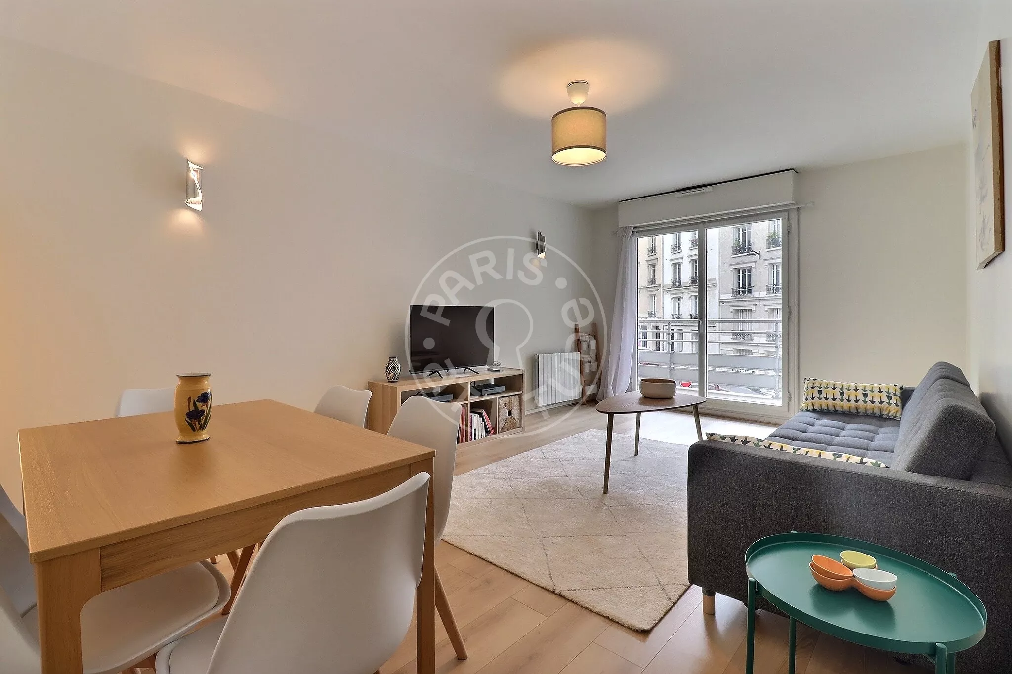 Appartement Rue Compans à Paris