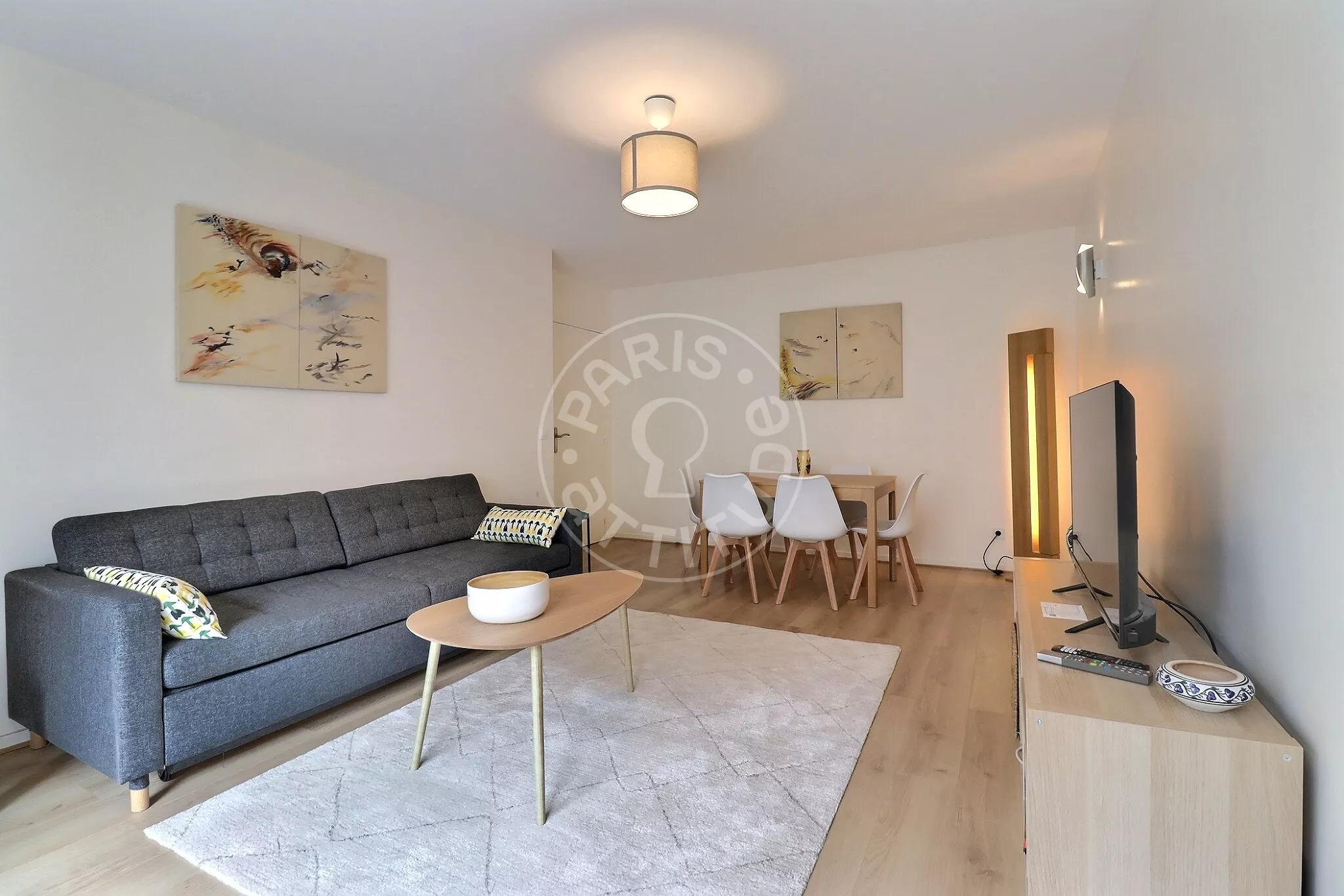 Appartement Rue Compans à Paris