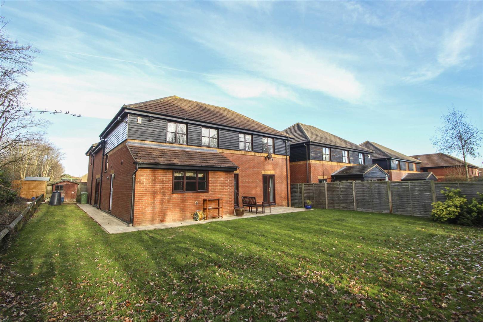 House Winstanley Lane in Shenley Brook End