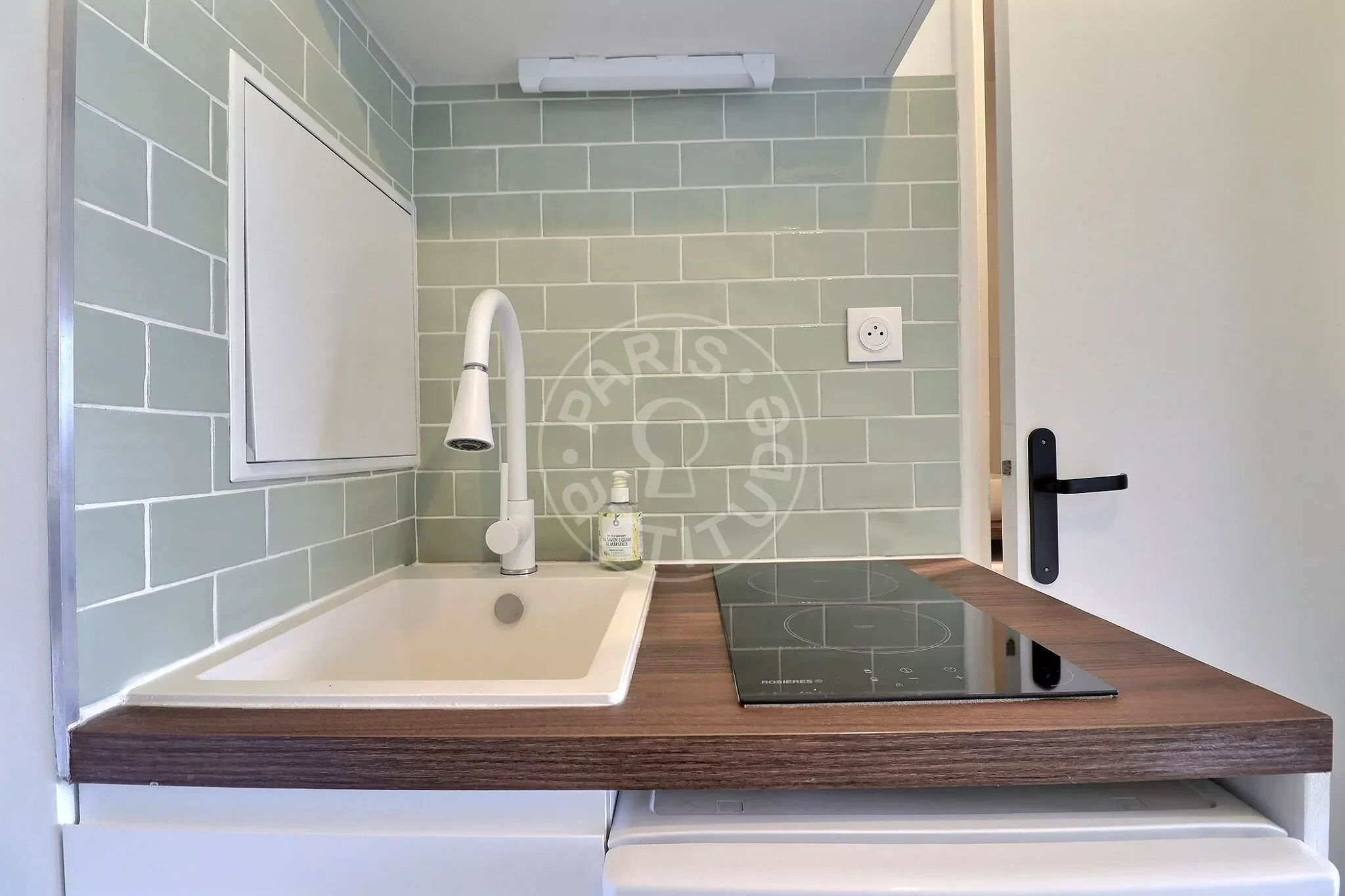 Flat Rue des Dames Augustines in Neuilly-sur-Seine