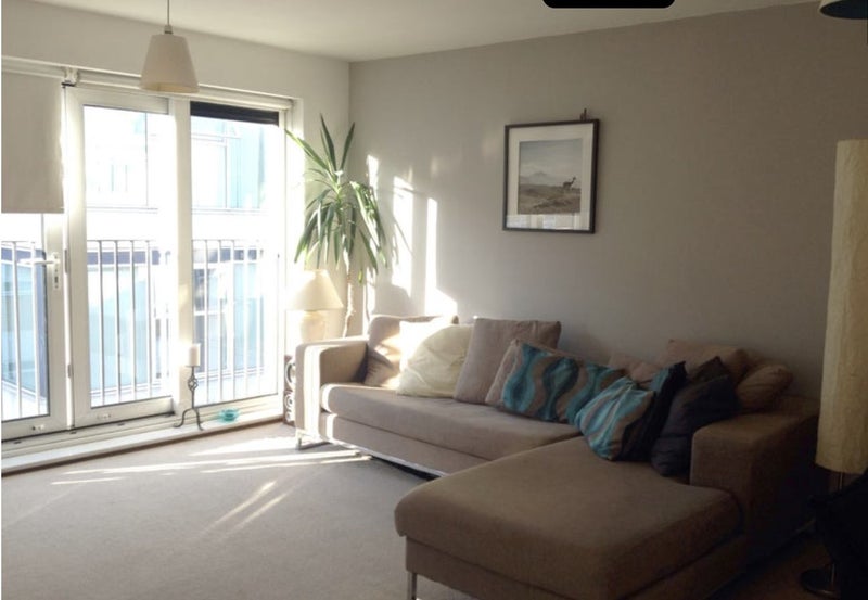 Room Hacon Square in Greater London
