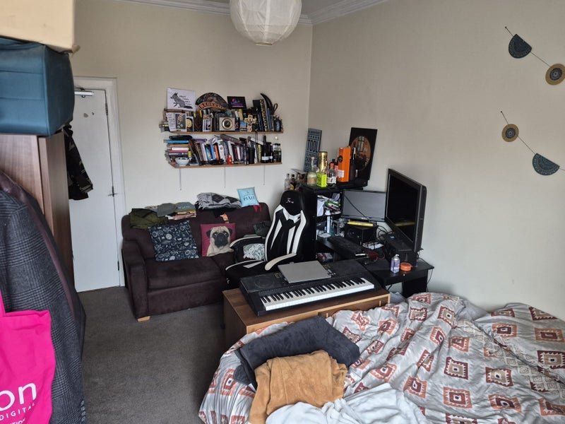 Room Grove Street in City of Edinburgh