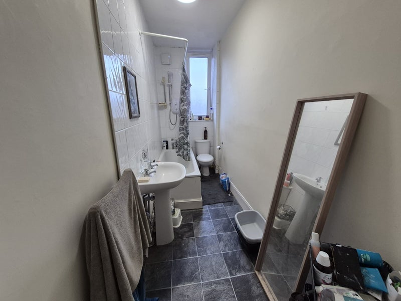 Room Grove Street in City of Edinburgh