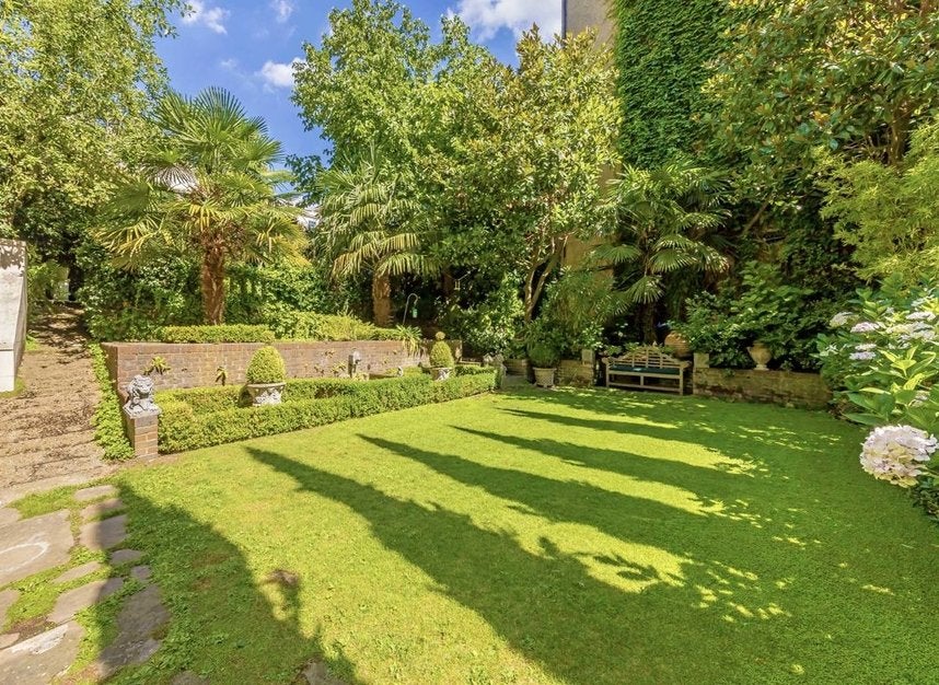 Flat Warwick Avenue in City of Westminster