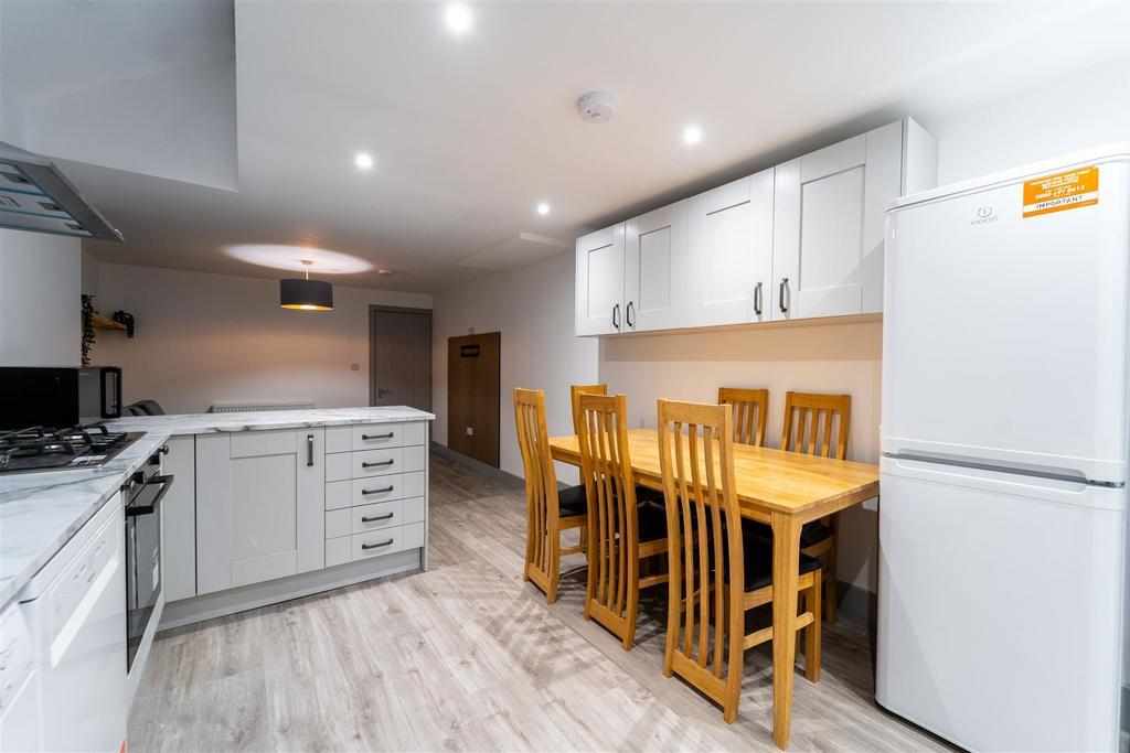 Flat Heeley Road in Birmingham