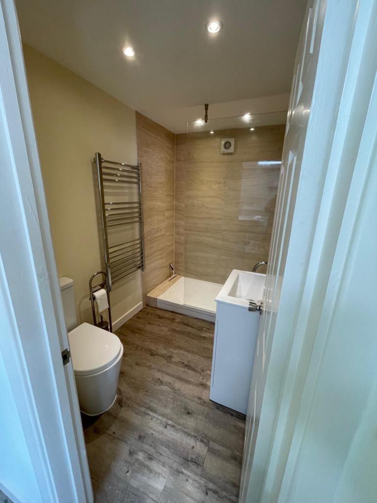Flat Anstead Drive in Greater London