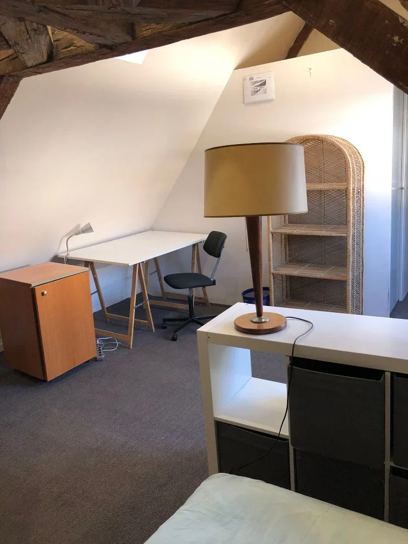 Chambre Rue Henri IV à Reims