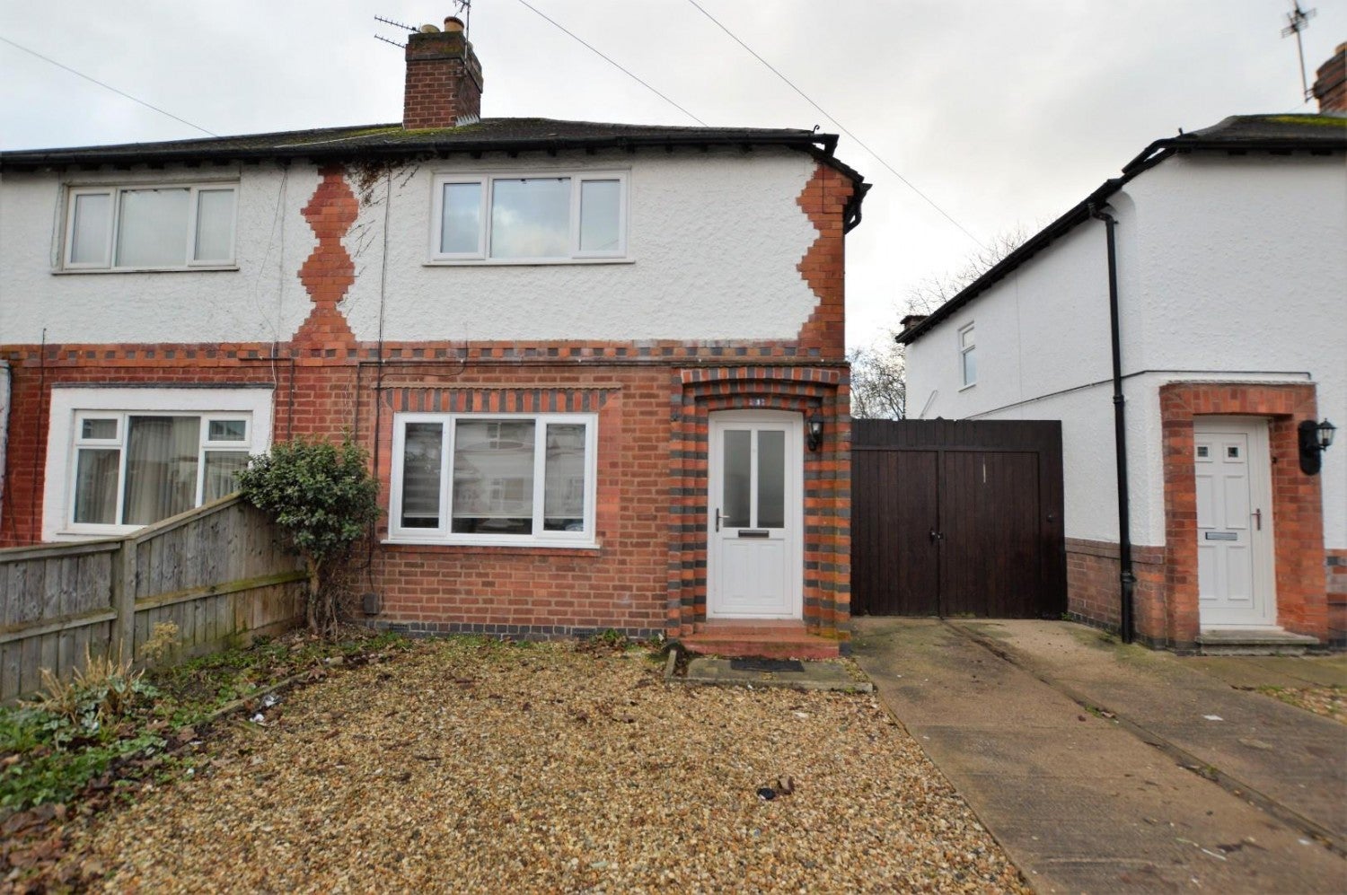 House Kingston Avenue in Oadby and Wigston