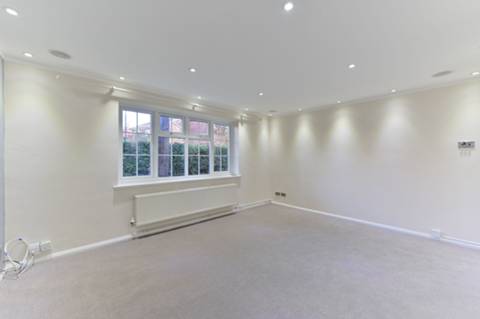Flat Marian Court in London Borough of Sutton