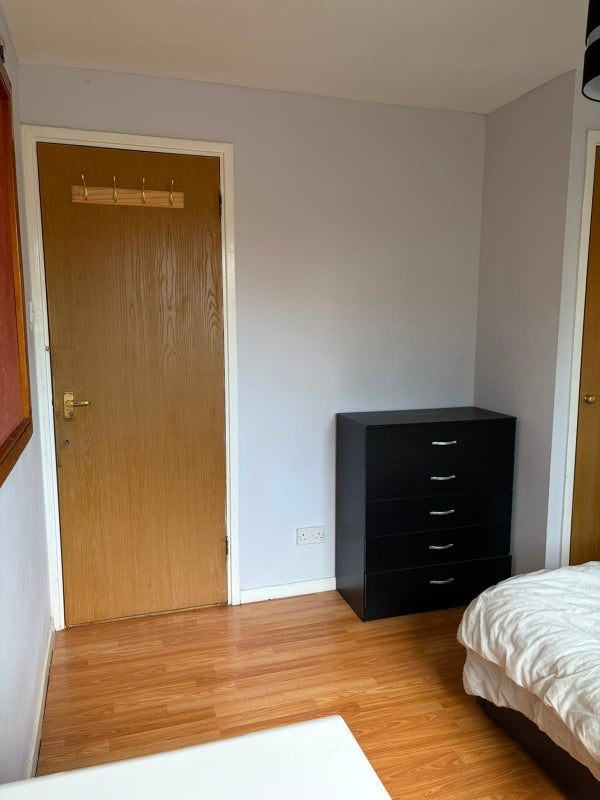 Room Stubbs Drive in Greater London