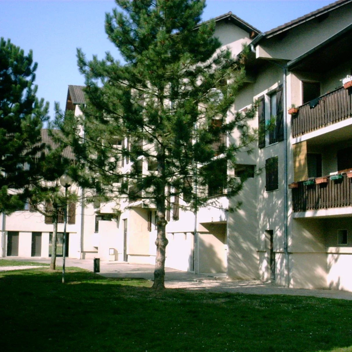 Flat Route du Stade in Saint-Genix-les-Villages