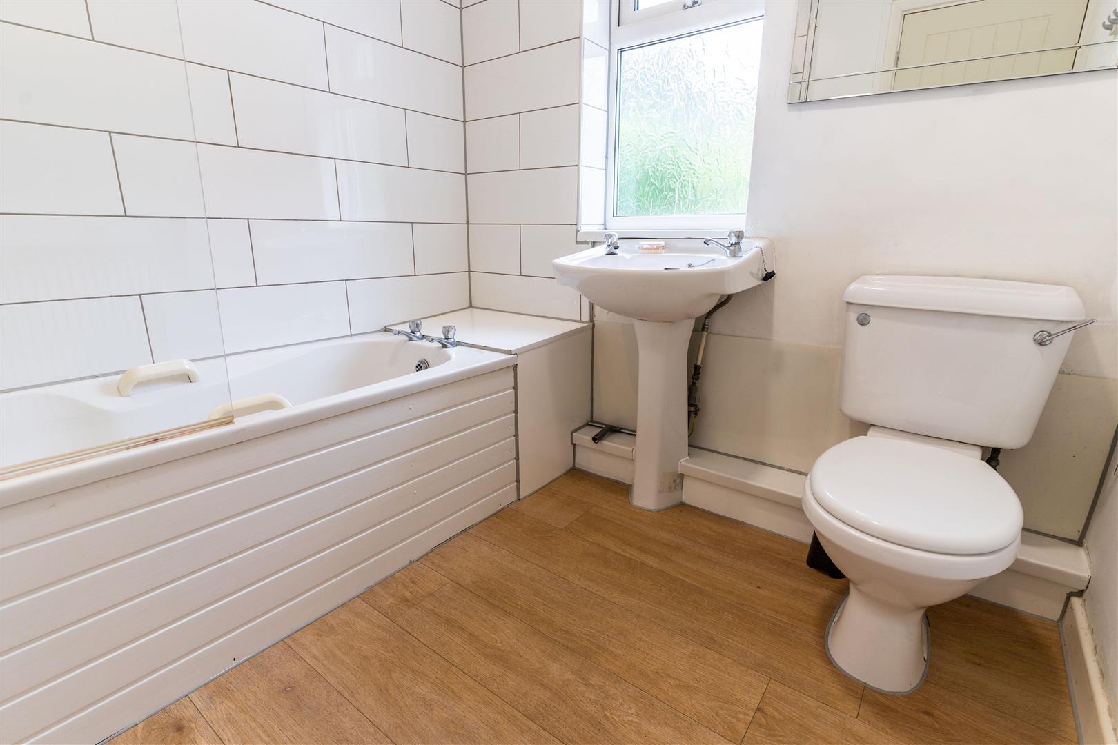 Flat Harborne Park Road in Birmingham