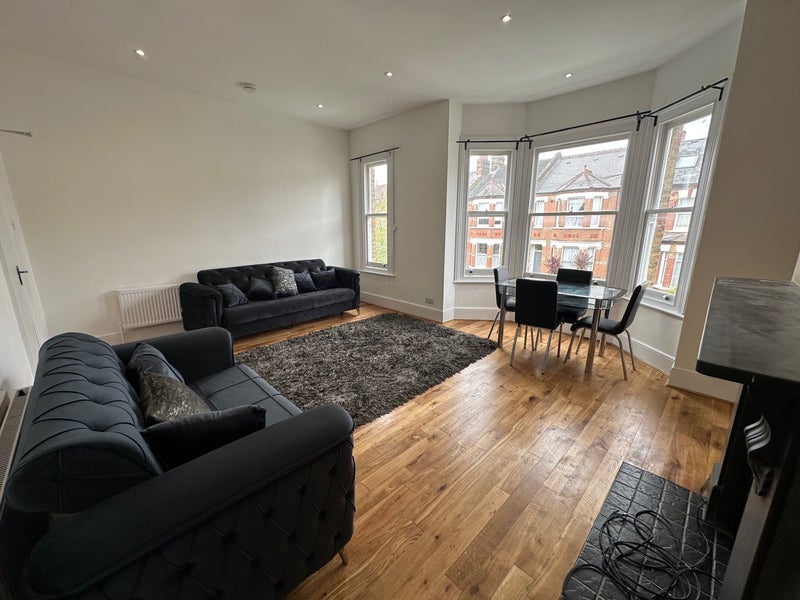 Flat Selsdon Road in Greater London
