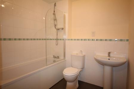 Flat Towcester Road in Far Cotton