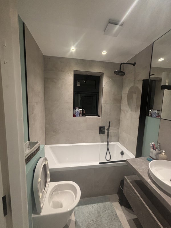Room Hargwyne Street in Greater London