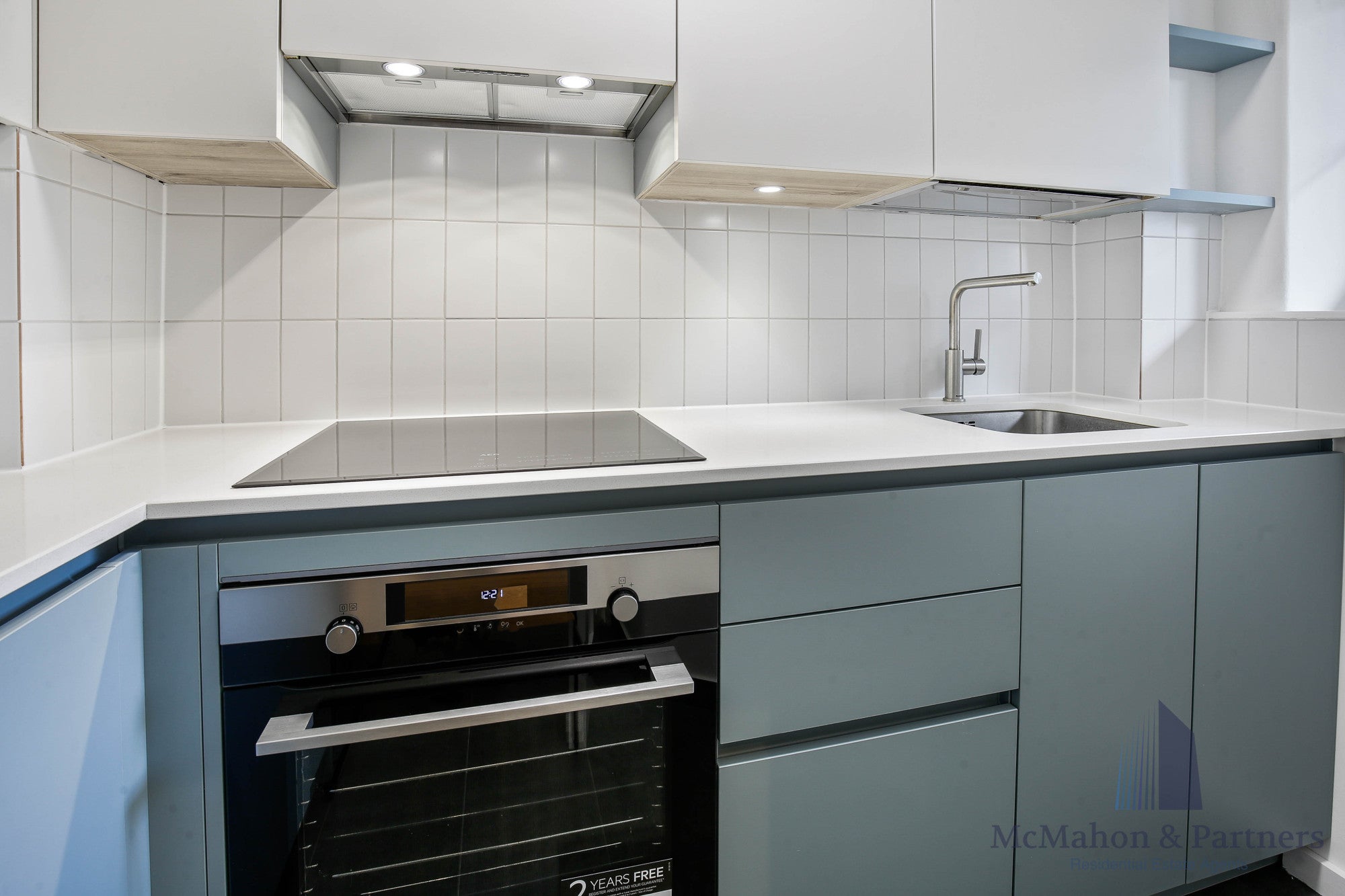 Flat Tiverton Street in Greater London