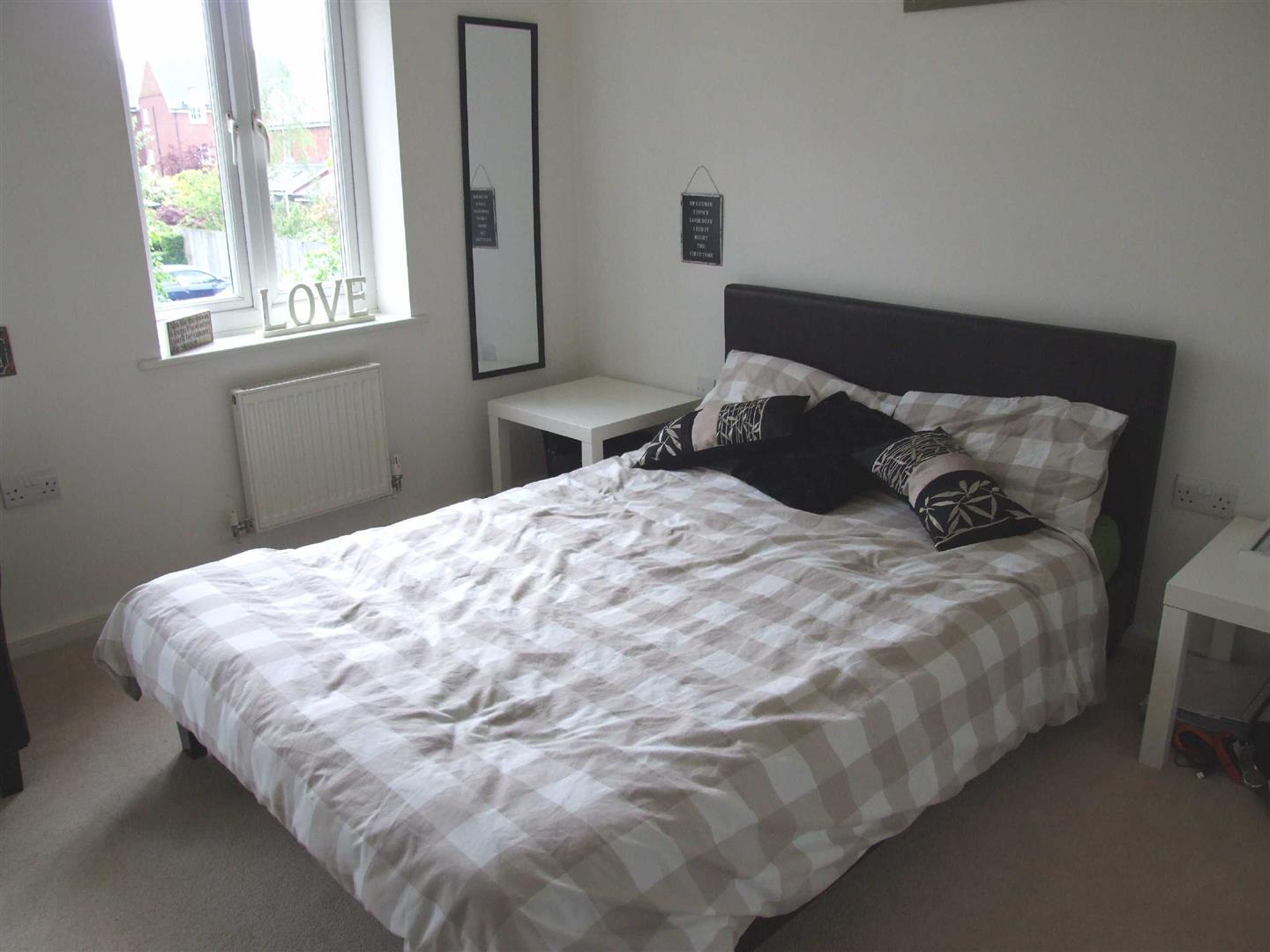 Flat Farcroft Close in Lymm