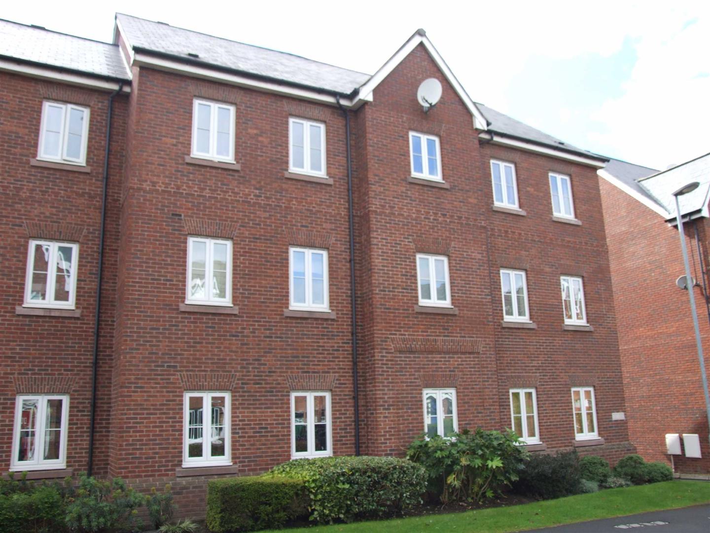 Flat Farcroft Close in Lymm