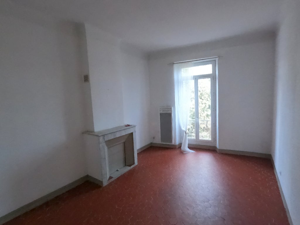 Flat Rue Maurice Ravel in Gardanne