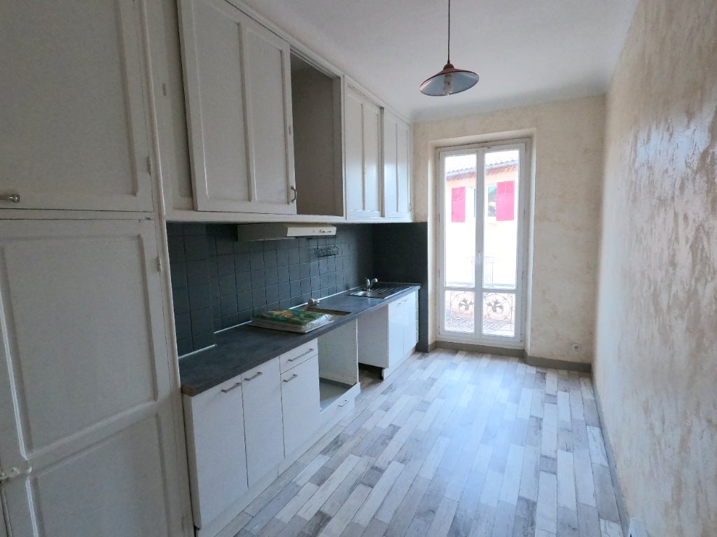 Flat Rue Maurice Ravel in Gardanne