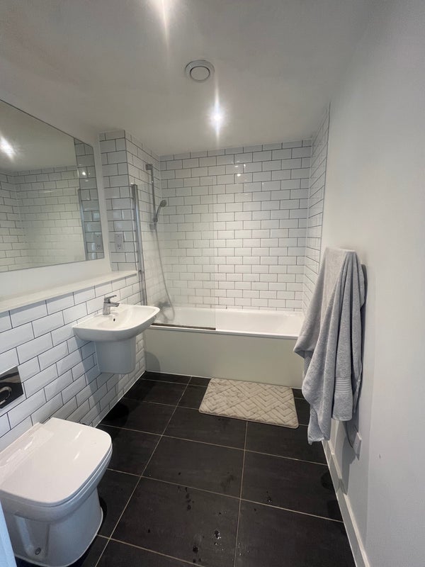 Room Talbot Road in Trafford