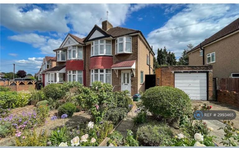 House Boundaries Road in Greater London