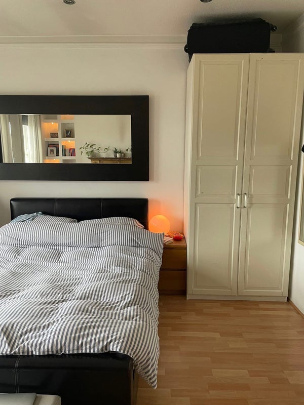 Room Beaumont Crescent in Greater London