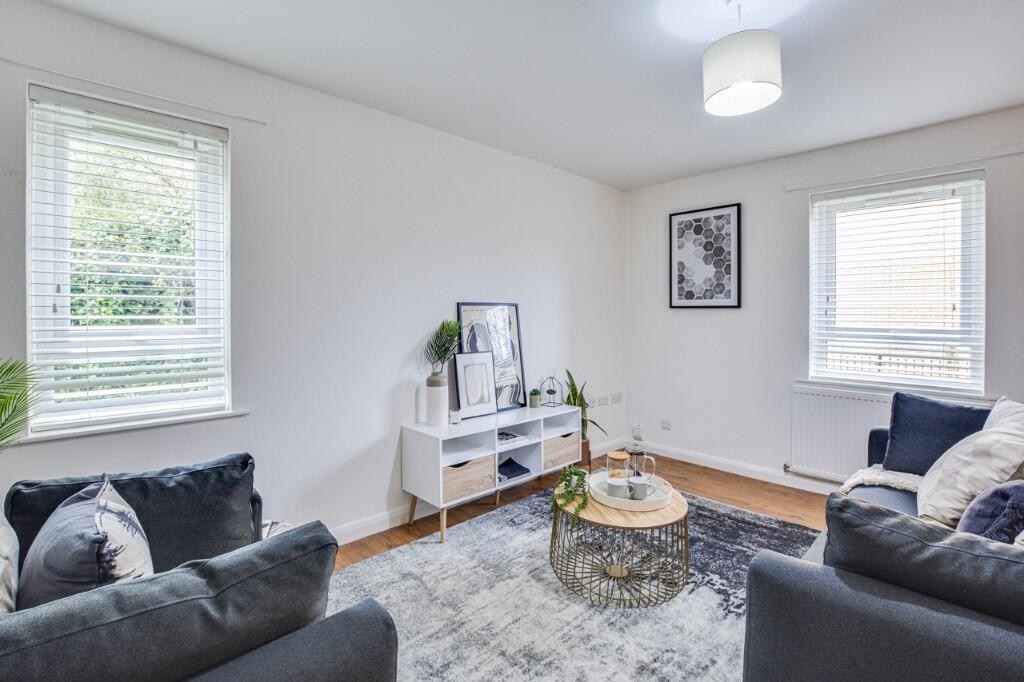 Flat Radbourne Road in Greater London