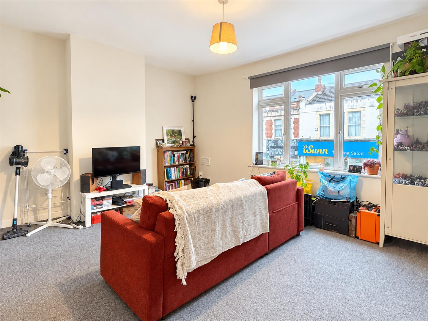 Flat Gloucester Road in Bristol