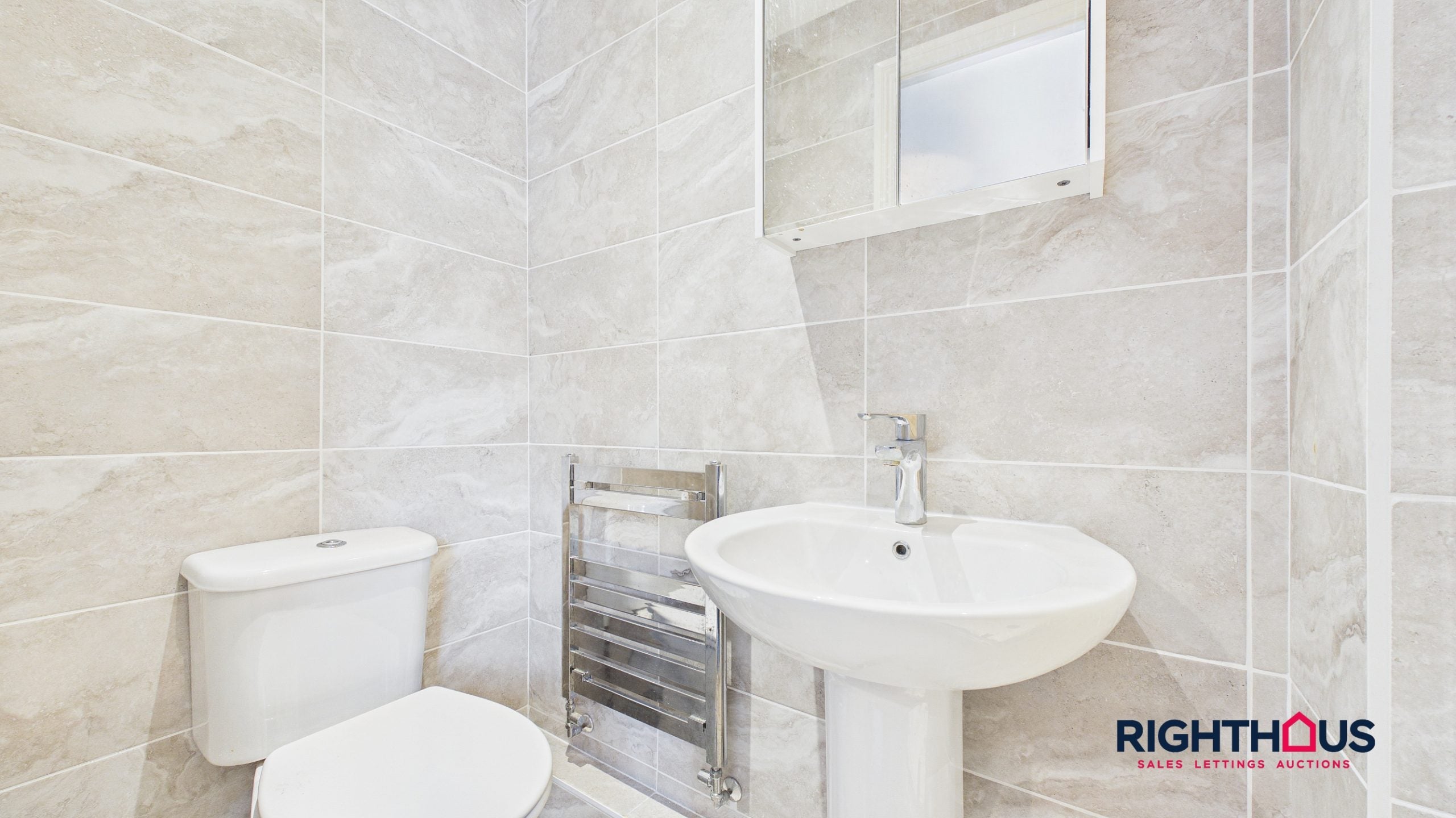 Flat Jacana Way in Bradford