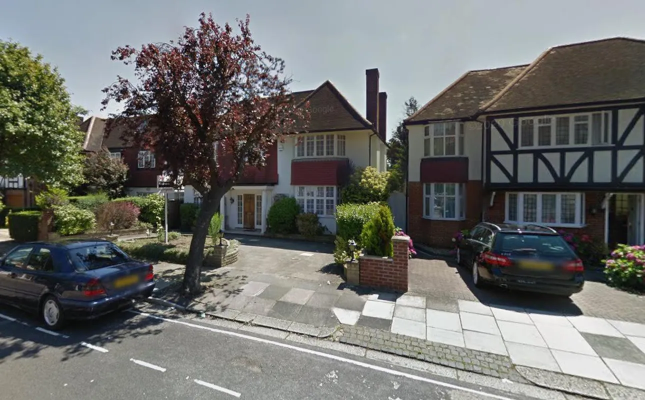 House Beaufort Road in Greater London