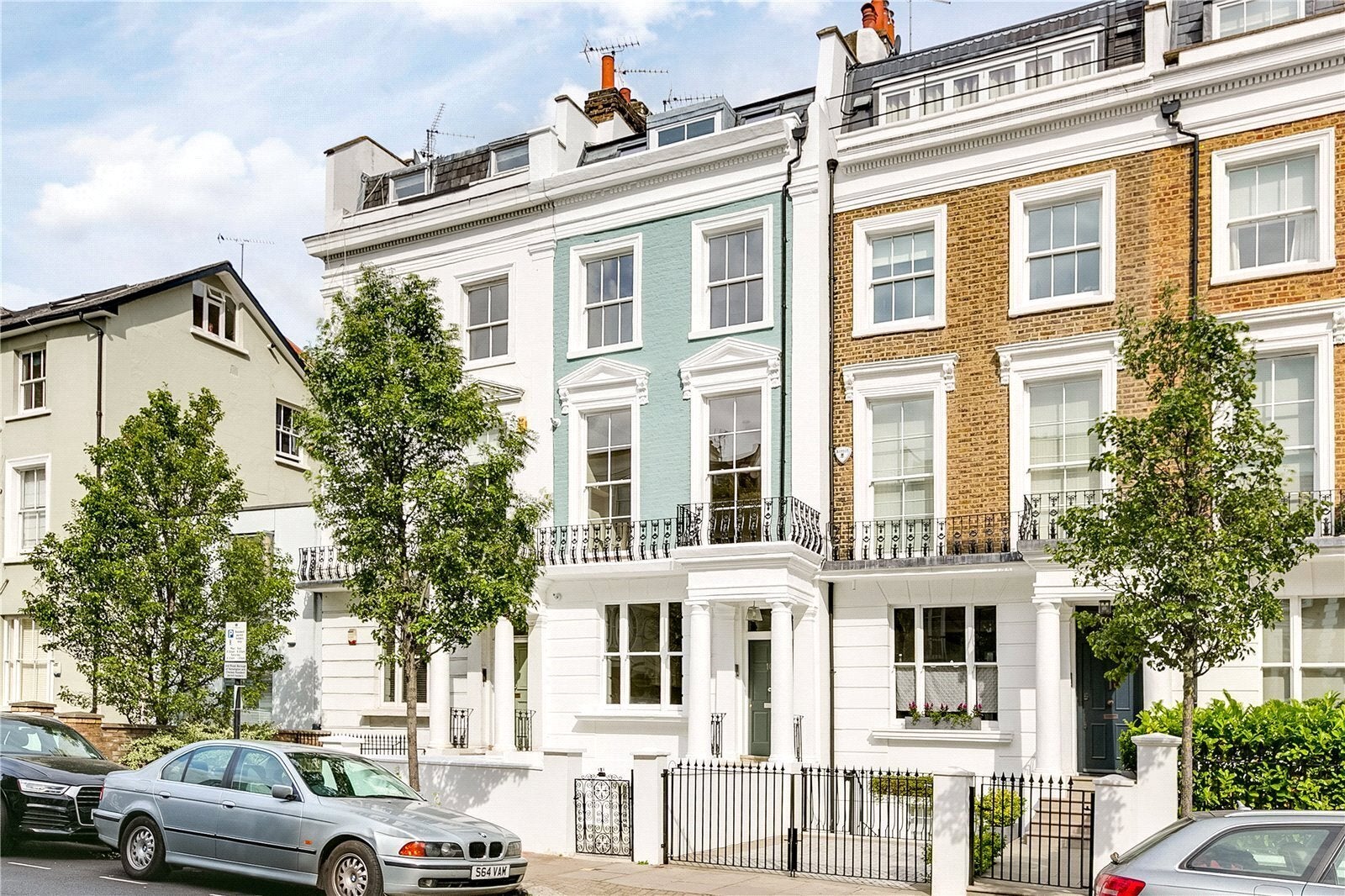 Flat Ledbury Road in City of Westminster