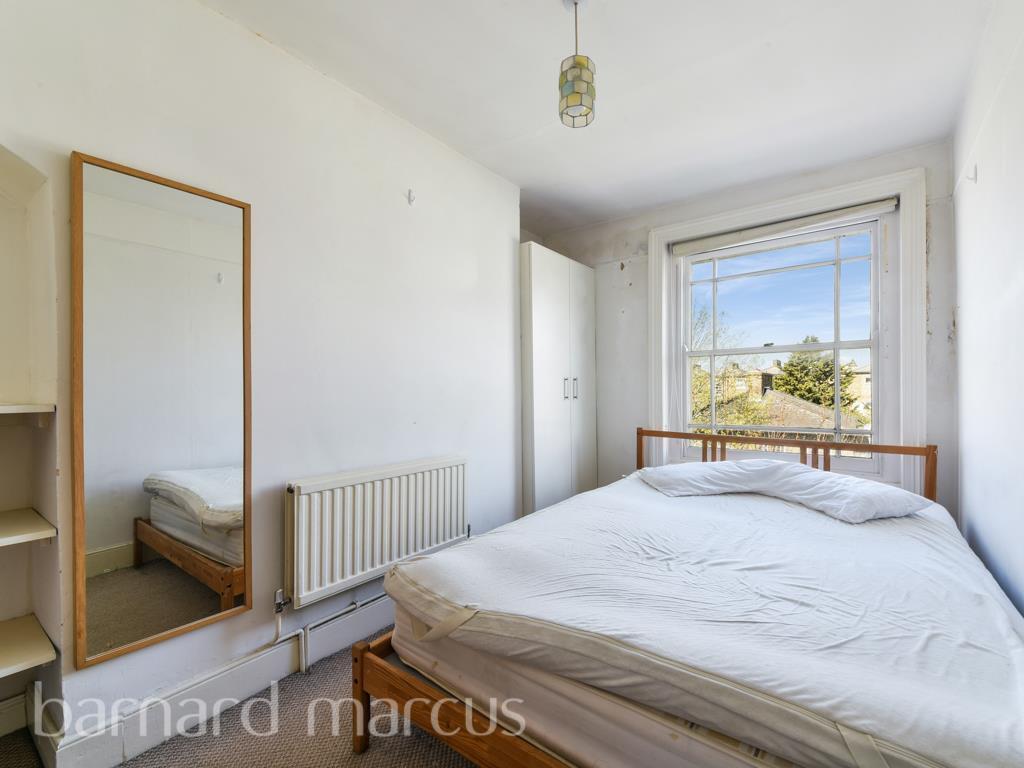 Flat Lorrimore Road in Greater London