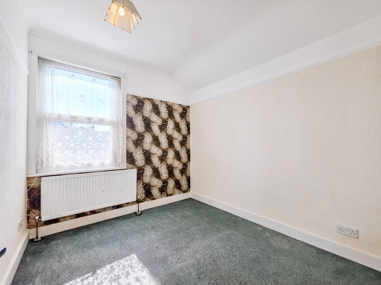 Flat Central Avenue in Southend-on-Sea