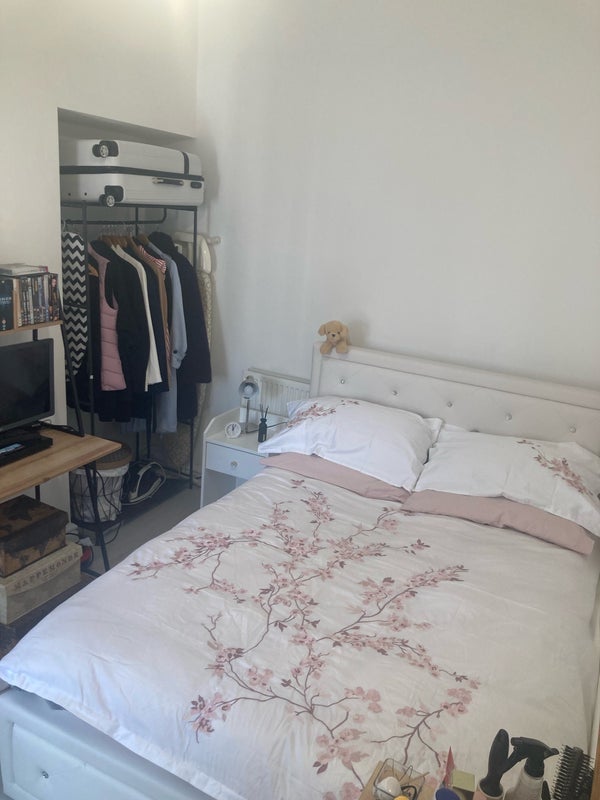 Room Princess Road in Manchester