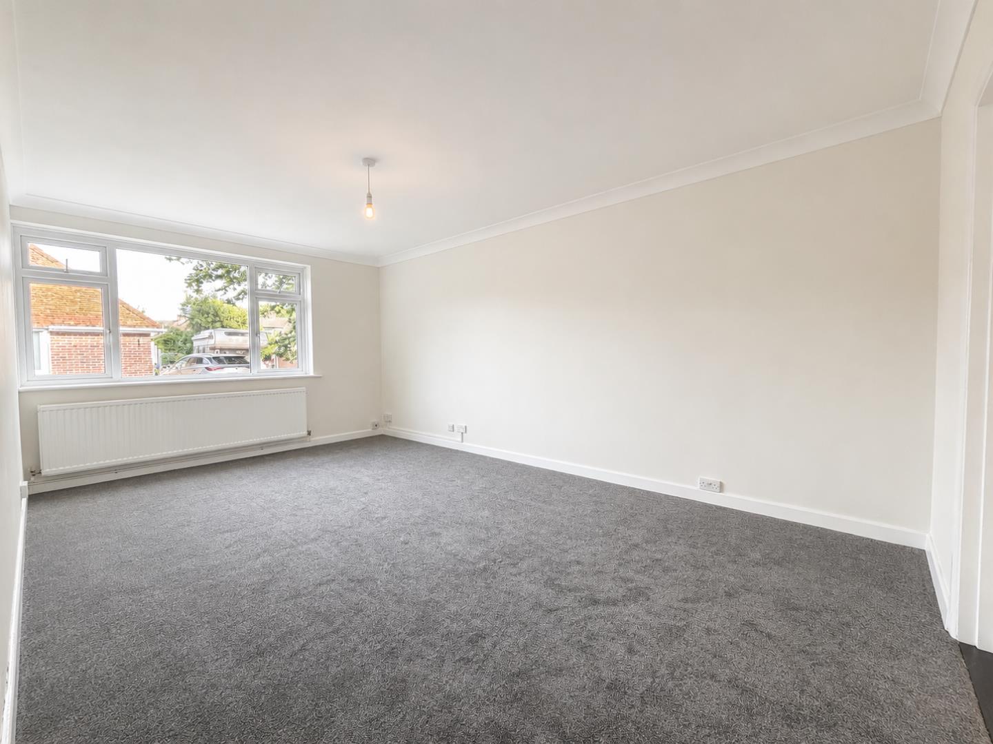 Flat Westfield Avenue in Hayling Island