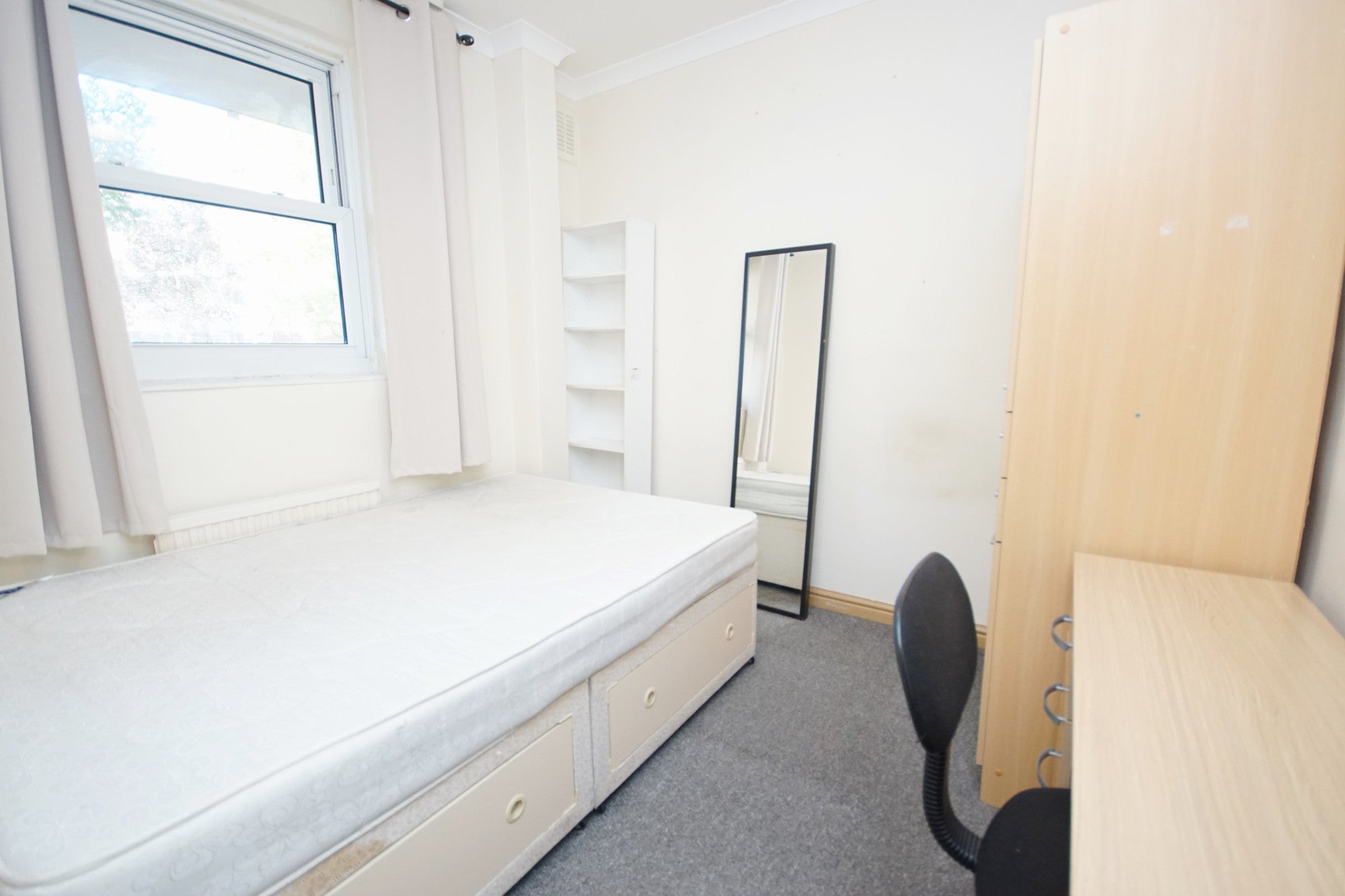Flat Camden Park Road in Greater London