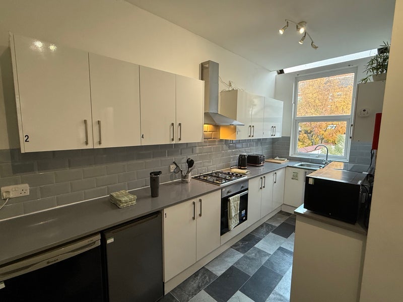 Room Heald Place in Manchester