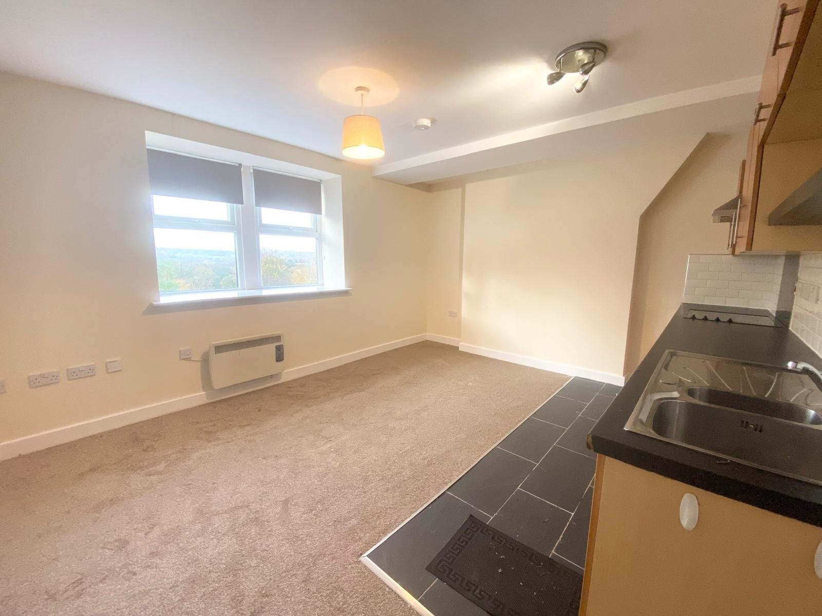 Flat Rodley Lane in Leeds