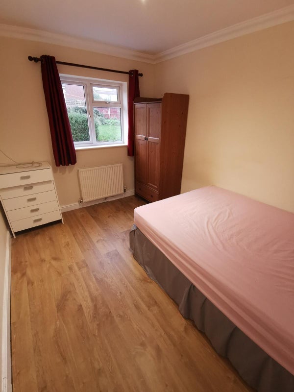 Room Broomhall Road in Chelmsford
