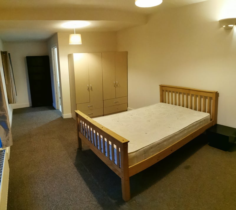 Room Broomhall Road in Chelmsford