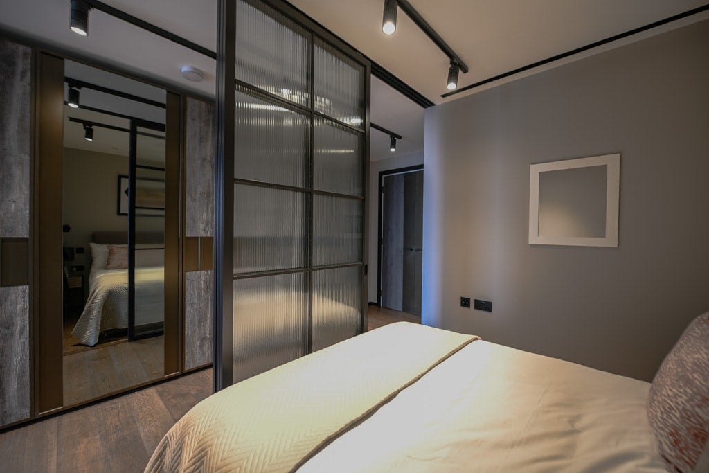 Flat Plough Yard in Greater London