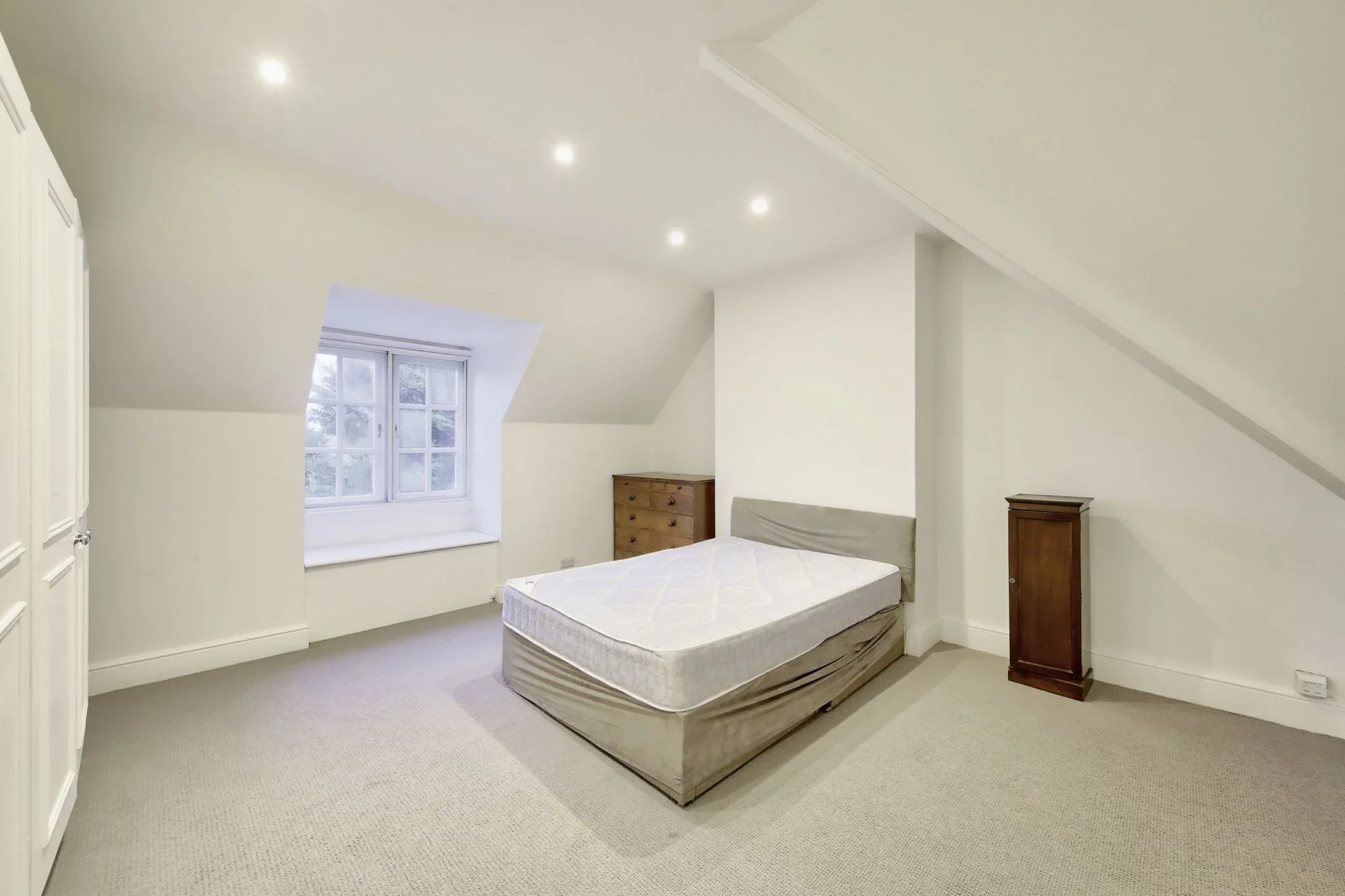Flat Marjorie Grove in Greater London