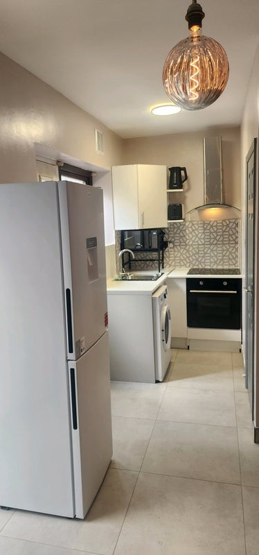 Flat Wulfstan Street in Greater London