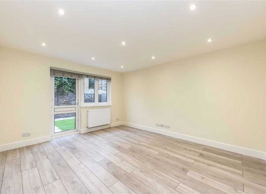 House Westcott Road in Greater London