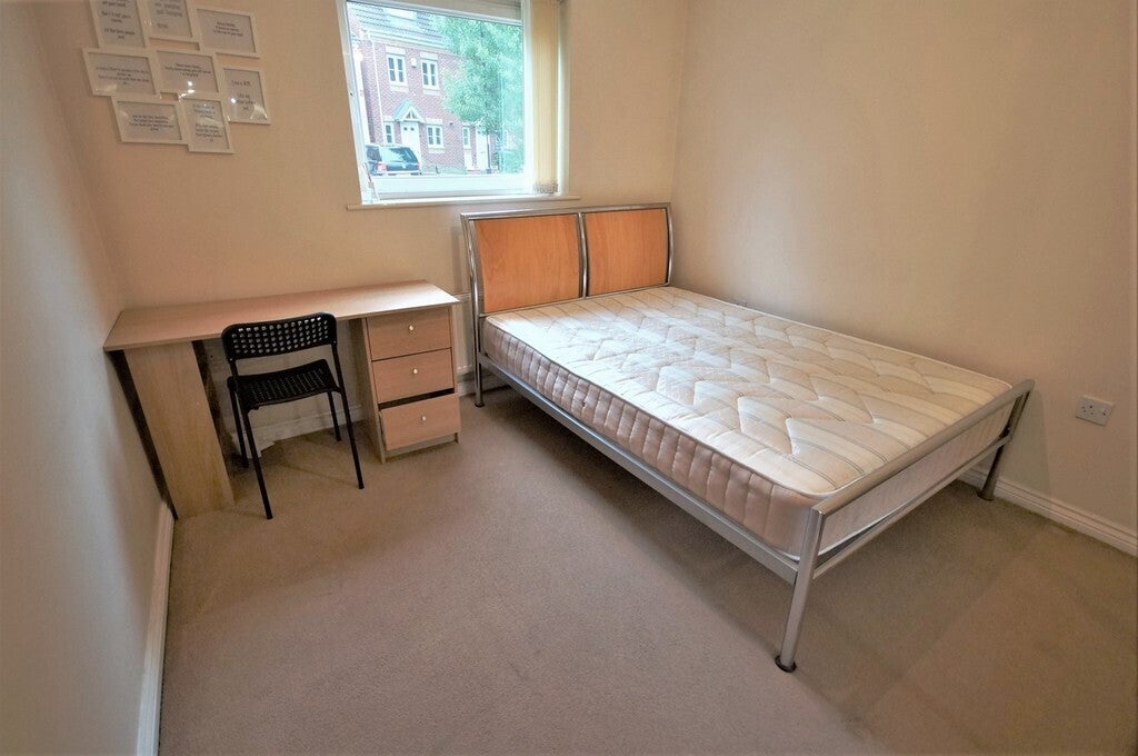 Flat Nicholls Street in Coventry