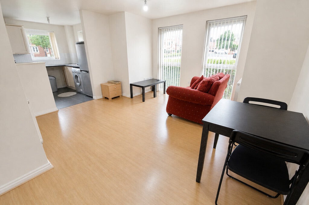 Flat Nicholls Street in Coventry