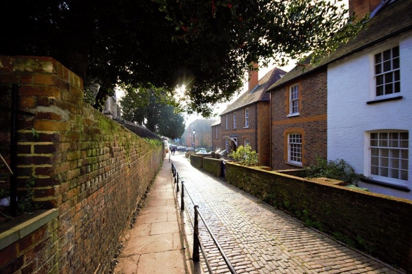 Flat Millmead in Guildford