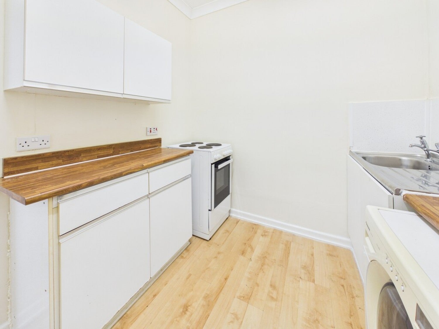 Flat Pentyre Terrace in Plymouth