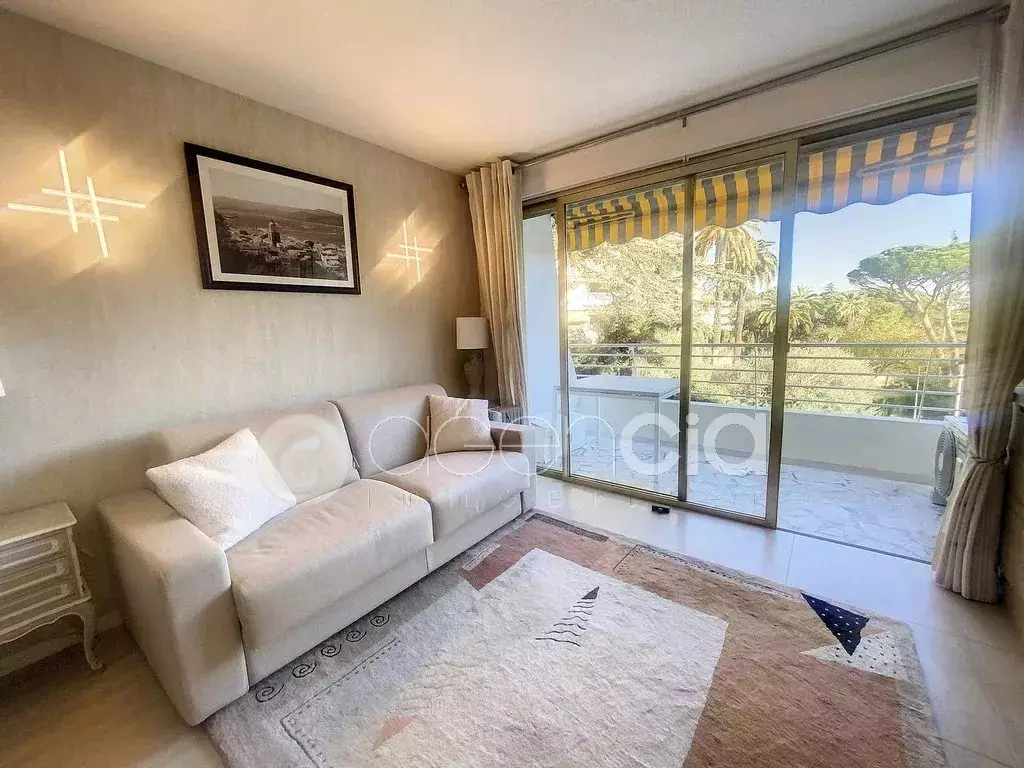 Room Avenue Amiral Wester Wemyss in Cannes